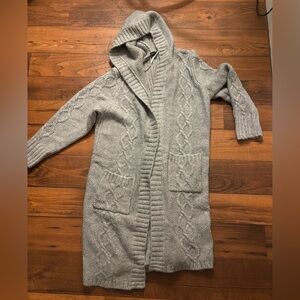 Torrid Women’s Size 1 Gray Hooded Cable Knit Long Cardigan Sweater Pockets